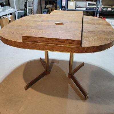 Table w/Leaf 