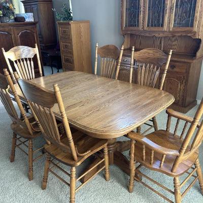 Solid oak dining table and chairs view 2