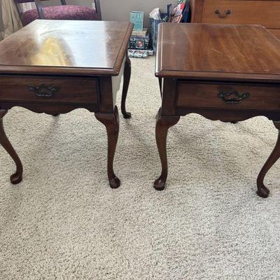 2 thomasville end tables