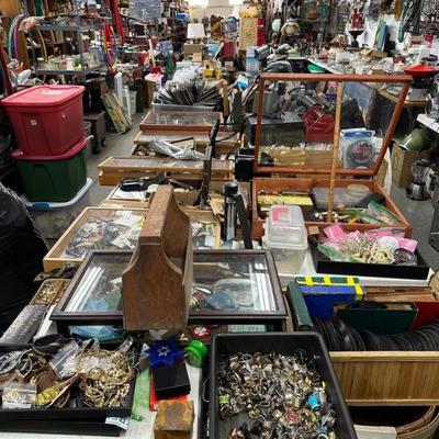 Estate sale photo