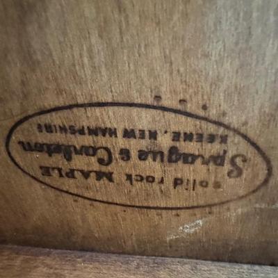 Rock maple dining table with two extra leaves 