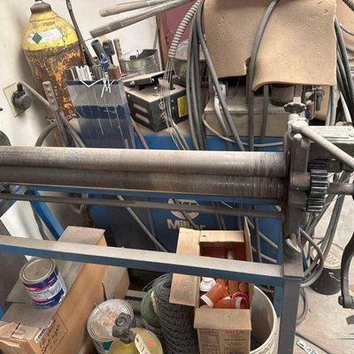 #1162 • Peck, Stow, and Wilcox Co Slip Roll Machine

