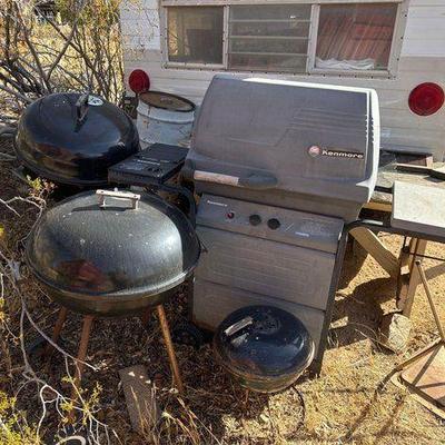 #5212 • 4 Barbecues
