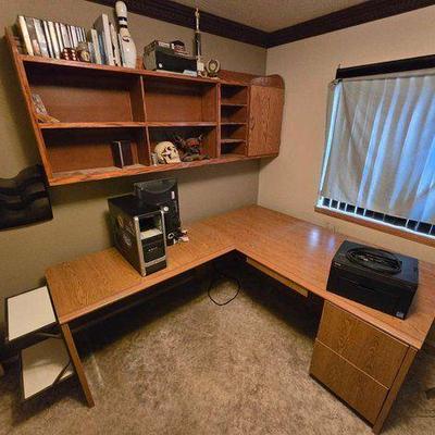 #2550 • Desk with Wall Mounted Shelving
