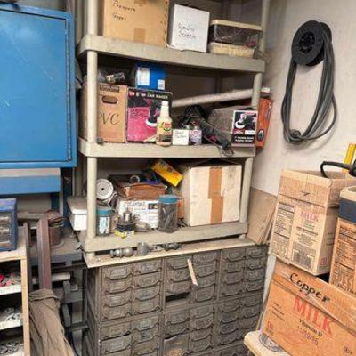 #1054 • Metal Bin Organizer, Plastic Shelf, Variable Polisher, Car Waxer
