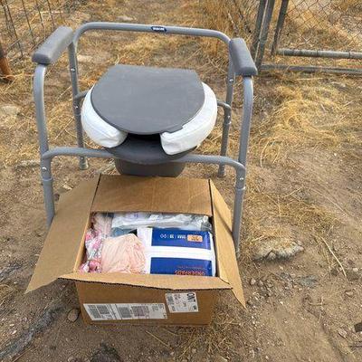 #6512 • InvaCare Bedside Toilet and Underpads
