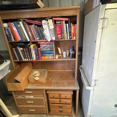 #1018 • Books and Bookshelf
