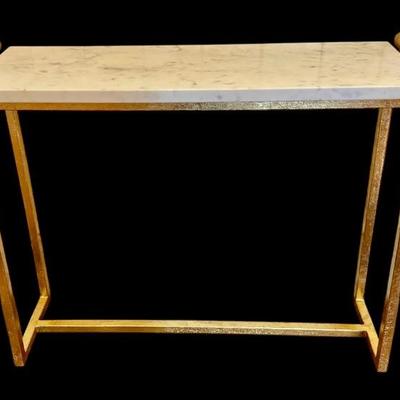 Condition: Excellent 
Dimensions: 
32”W x 41”W