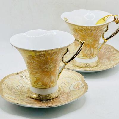 D’Lusso (2) Teacups & (2) Saucers
