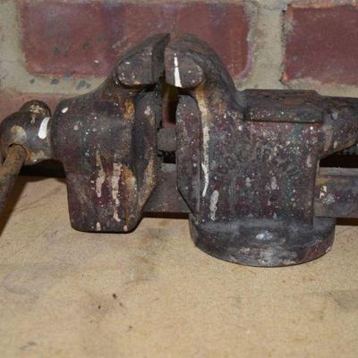 Bench Vise