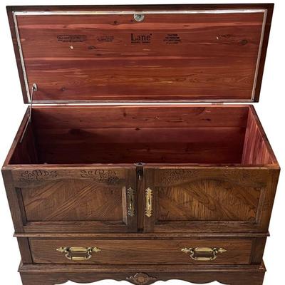 Vintage Lane Cedar Chest With Key And Bottom Drawer