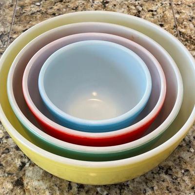 Vintage Pyrex Primary Color Nesting Bowls