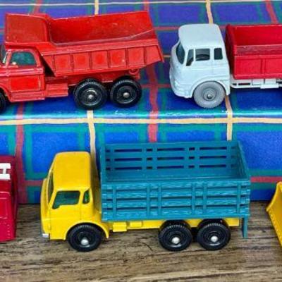 (5) Matchbox Lesney  - Kent Fire Brigade, No 57, Dumper Truck 48, Stake Truck No 4, Ton Tipper, Caterpillar 