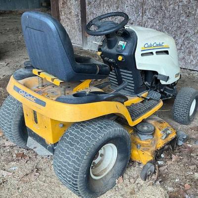 Cub cadet lt 1045 riding lawnmower hydrostatic drive