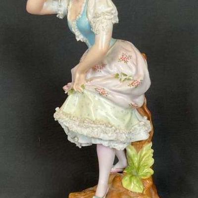 Graceful dresden style porcelain figurine