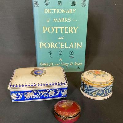 Decorative porcelain boxes collector’s guide set