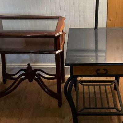 Pair of accent tables with lamp