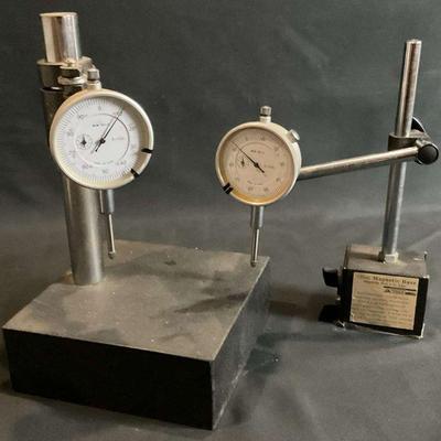 Precision dial indicator set with magnetic base