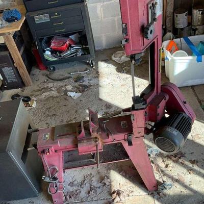 Horizontal vertical metal cutting band saw