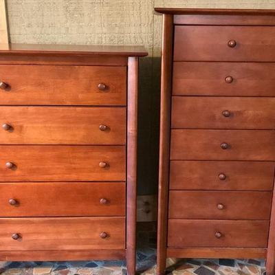 Pair of wood dressers classic timeless design