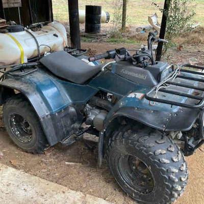 Kawasaki bayou 300 4 x 4 atv with sprayer tank