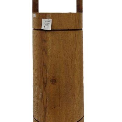 TAPERED OAK BARREL