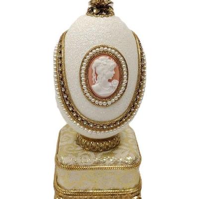 SANKYO GOOSE EGG MUSIC JEWELRY BOX