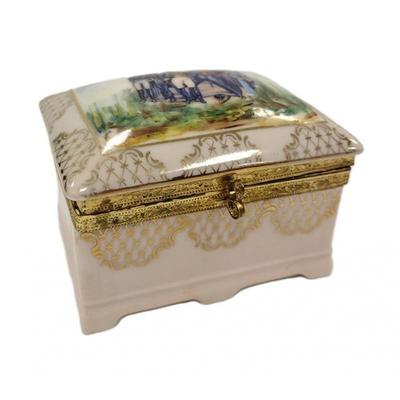 GERMAN PORCELAIN TRINKET BOX