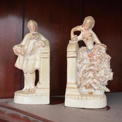 Statues 