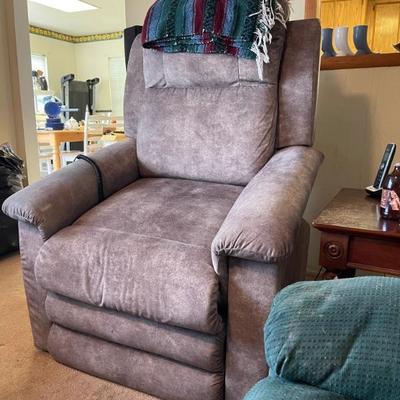 Top of the line La-Z-Boy standup chair with Massage and Heat