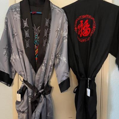 Vintage robes