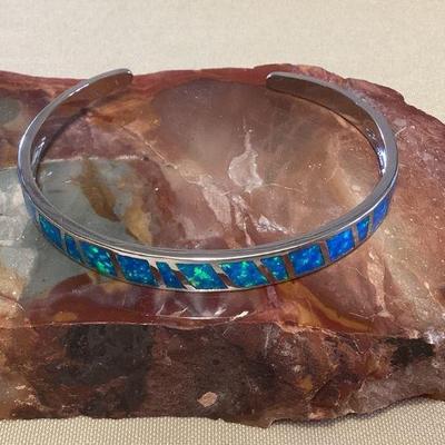 MMM058 Silver Toned Metal Cuff Bracelet With Opal Looking Inlays New