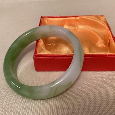 MMM170 Green & White Jade Bangle Bracelet New