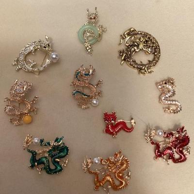 MMM033 Ten Year Of The Dragon Costume Jewelry Brooches 