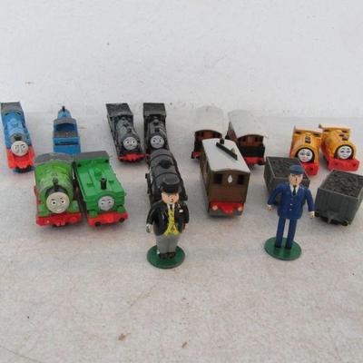Vintage Ertl Thomas the Tank Engine & Friends 14 Cars, Sir Topham Hatt & The Engineer