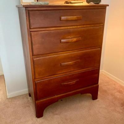 Genuine Cushman Colonial Creation Chest of Drawers 