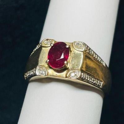 TN233 10K Yellow Gold Ruby & Diamond Ring	Sz 10.25
