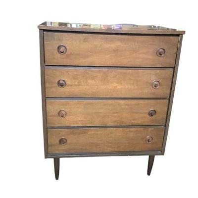 KEKU616 Mid Century Modern Dresser	Very nice and well kept wooden dresser with paper lined drawers.
