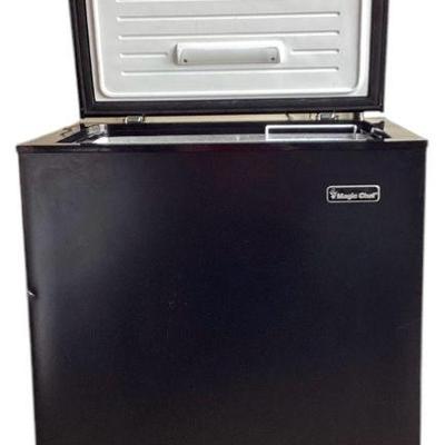 ANMC780 Magic Chef Chest Freezer	5.0 cubic ft. Chest freezer in black
