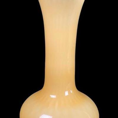 KEKU303 Empoli Vase	Mid Century, Cased Butterscotch quilted art glass vase, made in Italy.

