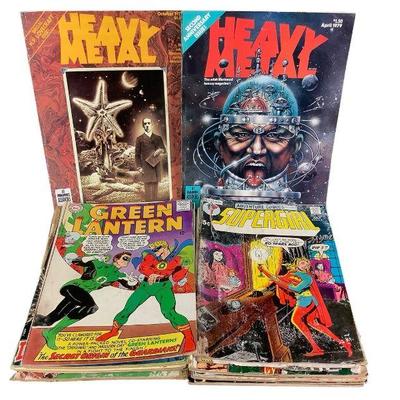 TN141 Large Bag Of 2 Magazines And Very Used Comics
