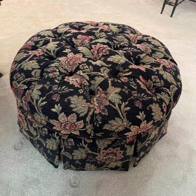 Large ottoman 