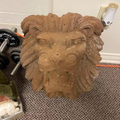 Cement lion head 
