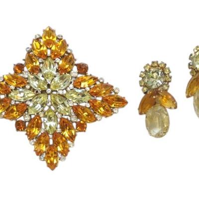 VINTAGE AMBER RHINESTONE BROOCH WITH MATCHING CLIP ONS