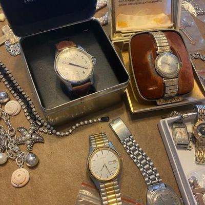 Sale Photo Thumbnail #118: Mens Watches