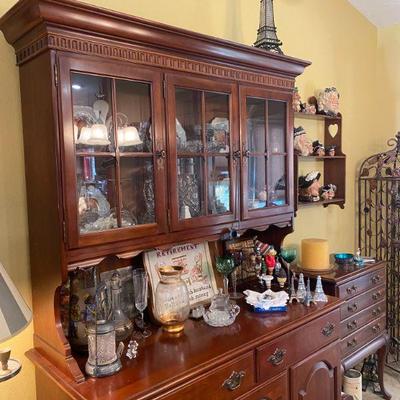 Ethan Allen Solid Cherry China Hutch