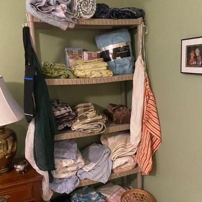 Sale Photo Thumbnail #112: Linens