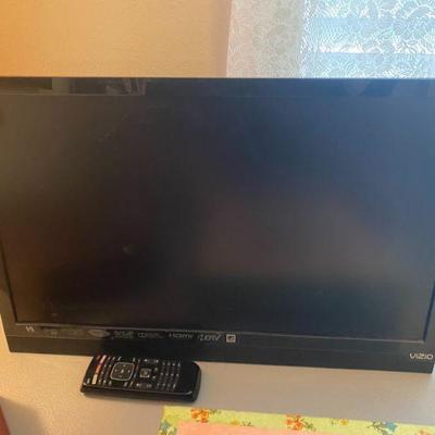 Small VIZIO Tv