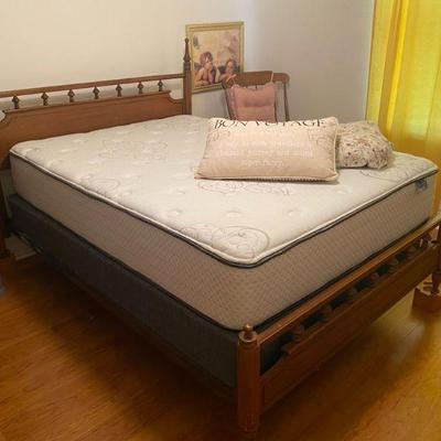 Vintage Queen Headboard Footbaord