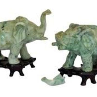 Pair of Antique Carved Jade Elephant Figurines / Antique Chinese Cheng Lung Dynasty Carved Jade Elephant Figurines 

Cheng Lung Dynasty-...